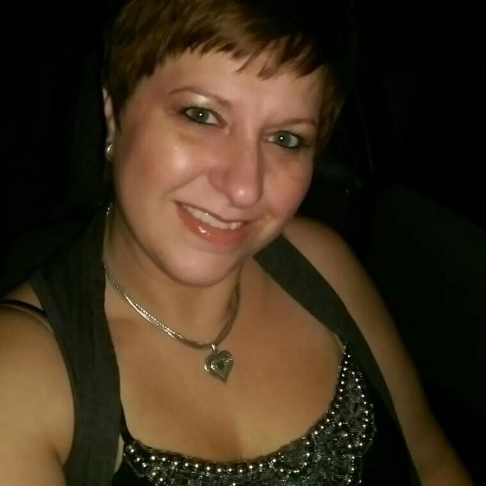 Meet your Posher, Dakneelyia